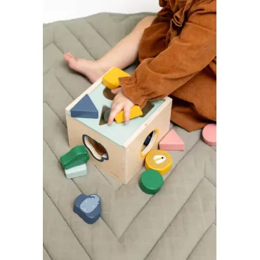 Boîte à formes en bois 
