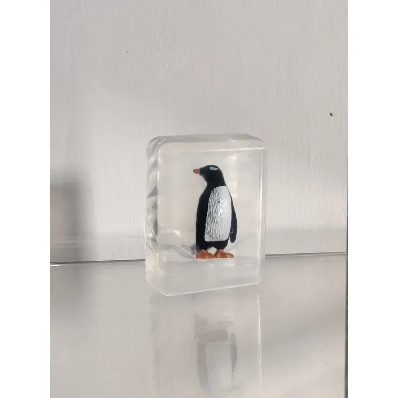 Savon avec figurine - Pingouin
