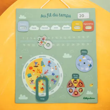 Calendrier enfant en tissu "Au fil du temps"