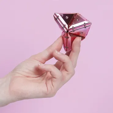 Pyramide antistress magnétique - Chrome pink